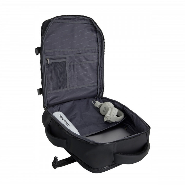 Jessi - Womby underseat Backpack L - Preto